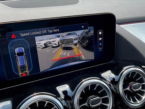 Used 2025 Mercedes-Benz GLA 35 AMG 4MATIC image 21