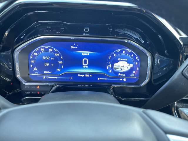 Used 2024 Chevrolet Silverado 1500 LT AWD/4WD image 12