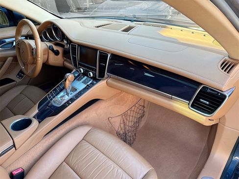 Used 2011 Porsche Panamera 4S image 34