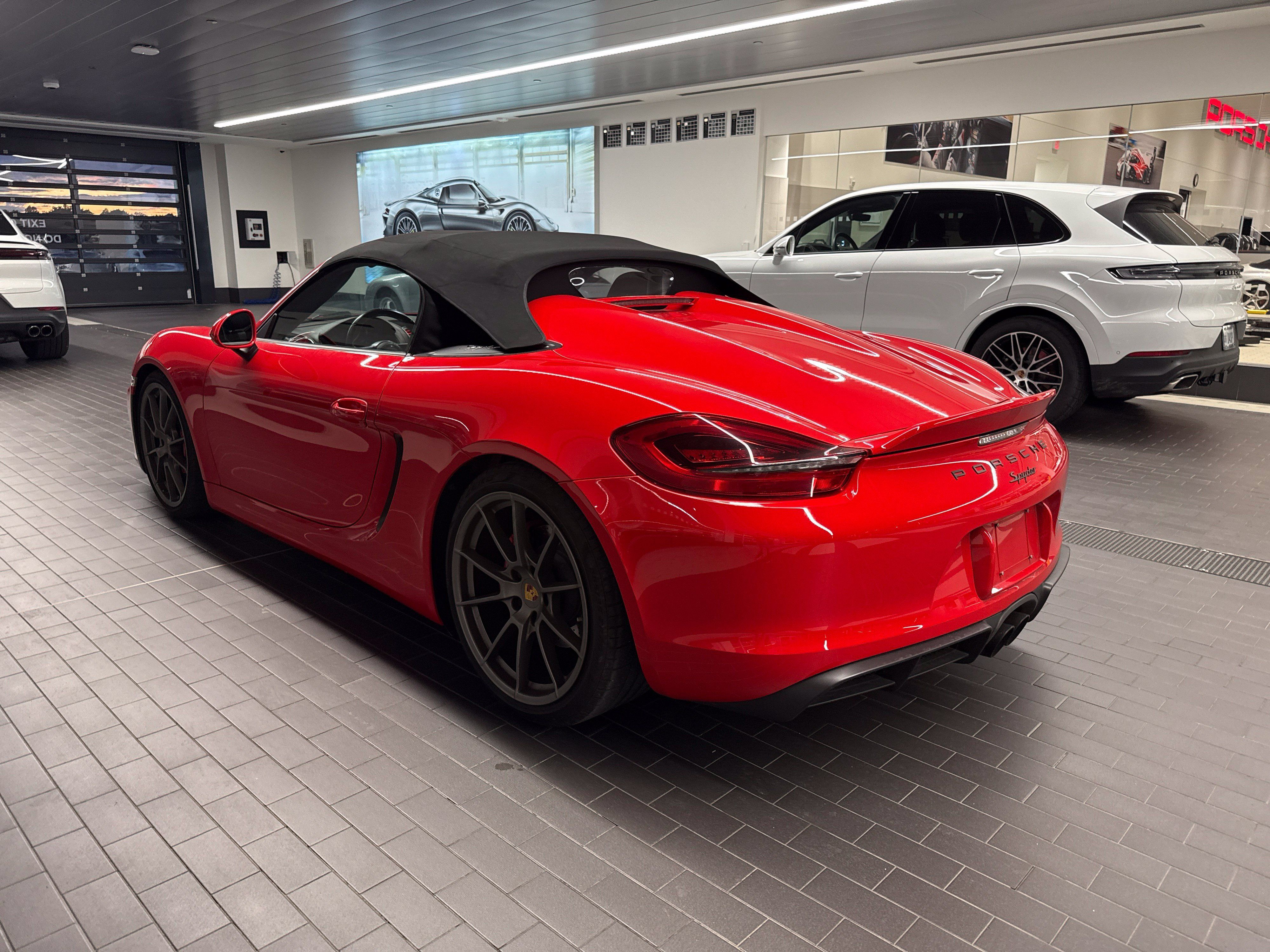 Used 2016 Porsche Boxster Spyder RWD image 7