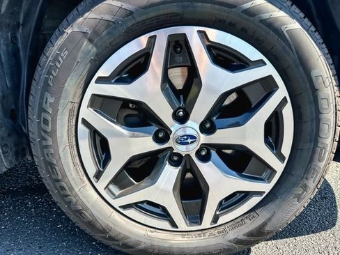 Used 2019 Subaru Forester Premium w/ All-Weather Package AWD/4WD image 11