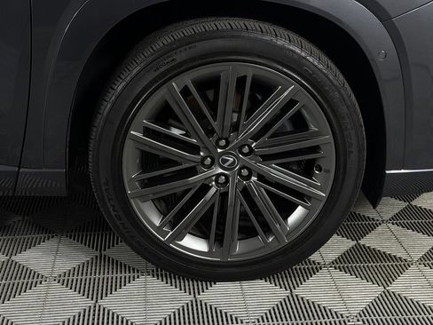 Used 2025 Lexus TX 550h AWD Plug-In Hybrid w/ Technology Package image 12