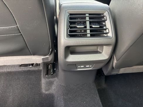 Certified 2025 Volkswagen Tiguan SE R-Line AWD/4WD image 15
