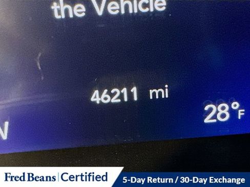 Used 2025 Chrysler Pacifica Select image 22