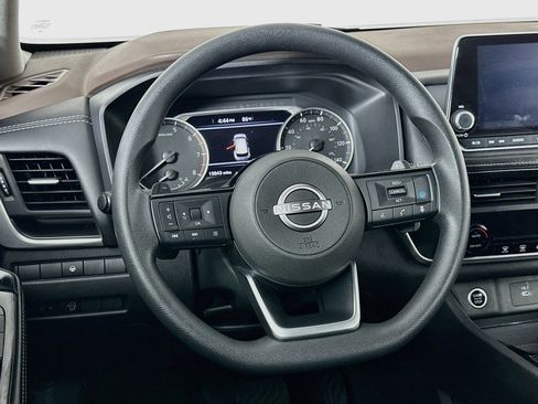 Used 2023 Nissan Rogue SV FWD image 18