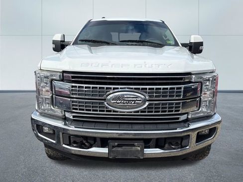Used 2017 Ford F250 Lariat w/ Lariat Value Package AWD/4WD image 6