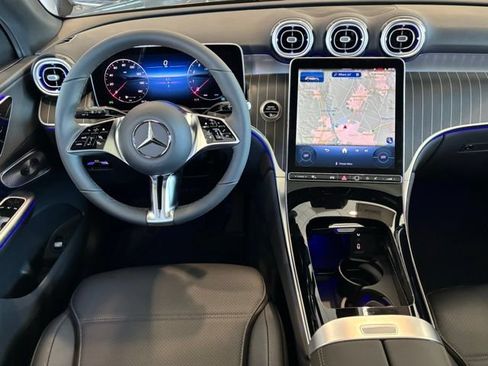 Used 2026 Mercedes-Benz GLC 300 4MATIC image 22
