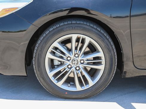 Used 2017 Toyota Camry SE FWD image 10
