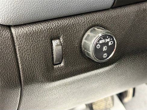 Used 2015 Chevrolet Colorado Z71 image 10