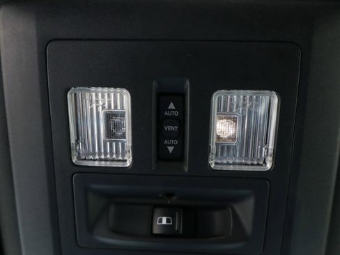 Used 2017 RAM 2500 Limited image 29