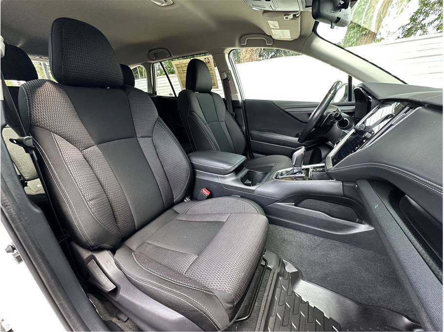 Used 2023 Subaru Outback Premium AWD/4WD image 4