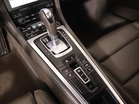 Used 2019 Porsche 911 Carrera RWD image 9