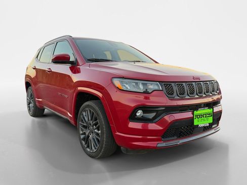 Used 2023 Jeep Compass Limited AWD/4WD image 9