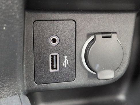 Certified 2025 Nissan Kicks Play S FWD image 21