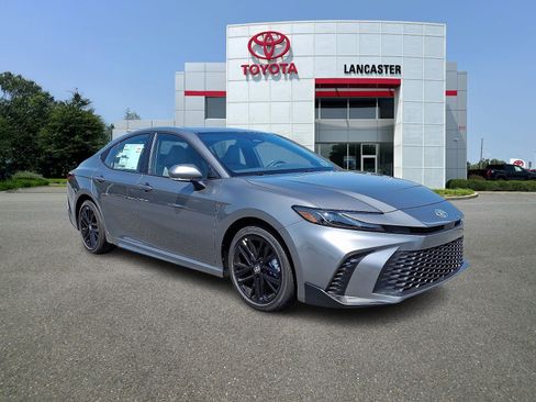 New 2026 Toyota Camry SE w/ Convenience Package FWD image 1
