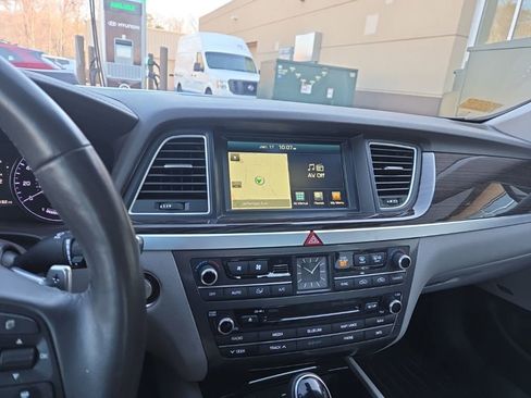 Used 2017 Genesis G80 3.8 w/ Option Group 02 image 15