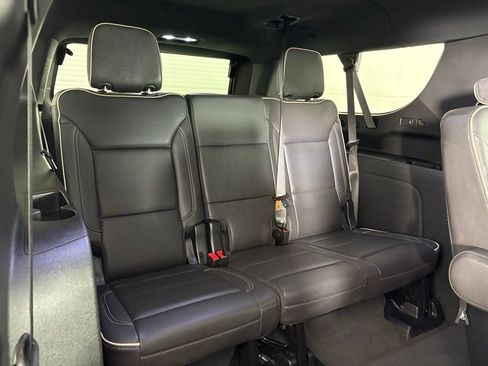 Used 2025 Chevrolet Suburban Premier image 48
