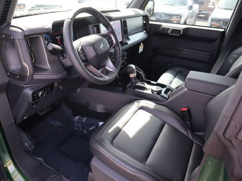 New 2025 Ford Bronco Badlands image 16
