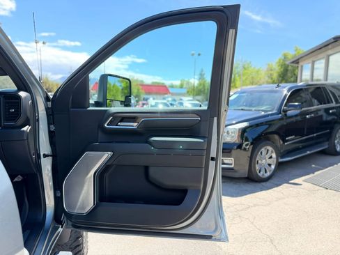 Used 2024 Chevrolet Silverado 3500 High Country w/ LPO, Dark Essentials Package AWD/4WD image 12