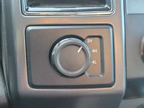 Used 2019 Ford F150 XLT w/ Equipment Group 302A Luxury AWD/4WD image 27