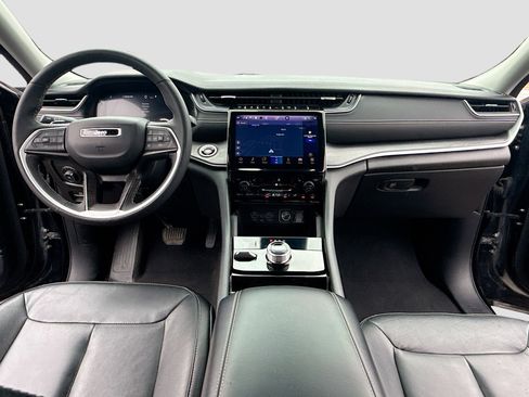 Used 2023 Jeep Grand Cherokee L Limited image 3