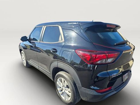 Used 2021 Chevrolet TrailBlazer LS FWD image 3