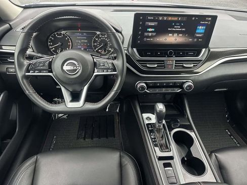 Used 2024 Nissan Altima 2.5 SR w/ SR Premium Package image 17