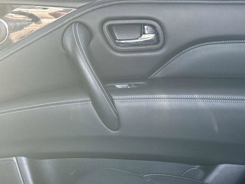 Used 2024 INFINITI QX80 Luxe image 17