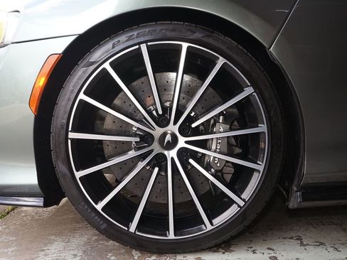 Used 2021 McLaren GT image 24