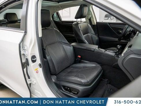 Used 2019 Lexus ES 350 Ultra Luxury image 29