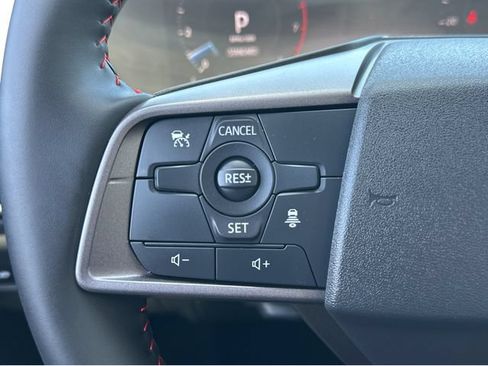 Used 2026 Nissan Sentra SR w/ Floor Mat Package FWD image 31