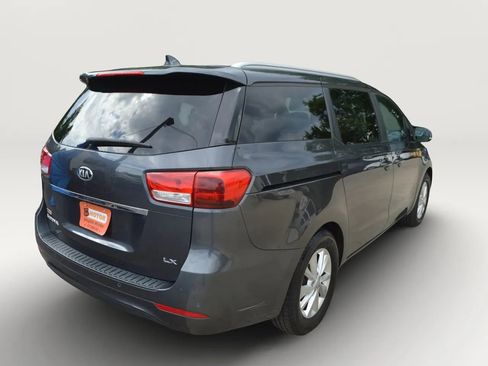 Used 2016 Kia Sedona LX w/ LX Convenience Package FWD image 8