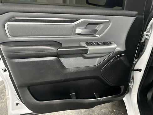 Used 2019 RAM 1500 Big Horn AWD/4WD image 11