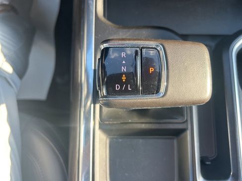 Used 2024 Chevrolet Silverado 1500 LTZ w/ LTZ Premium Package AWD/4WD image 34