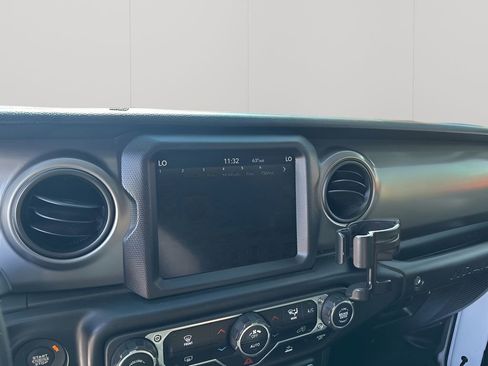 Used 2022 Jeep Wrangler Unlimited Sport AWD/4WD image 35