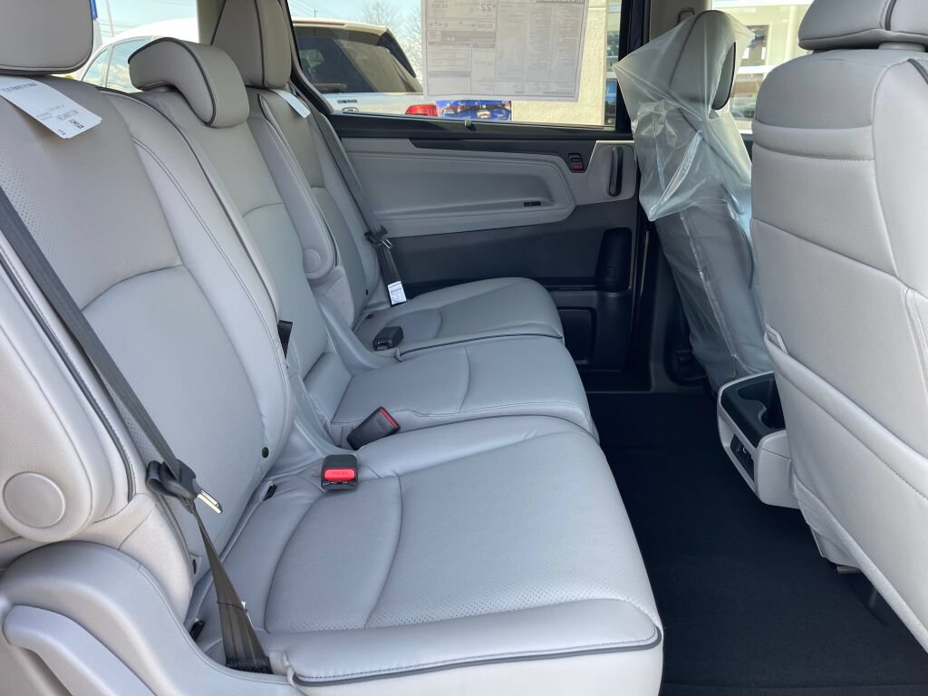 Certified 2024 Honda Odyssey EX image 19