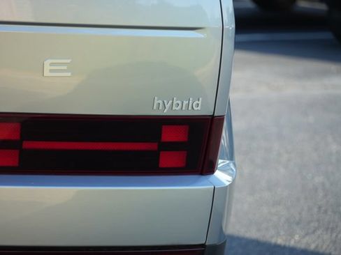 Used 2026 Hyundai Santa Fe SEL FWD image 7