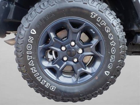 Used 2023 Jeep Wrangler Unlimited w/ Cold Weather Group AWD/4WD image 7