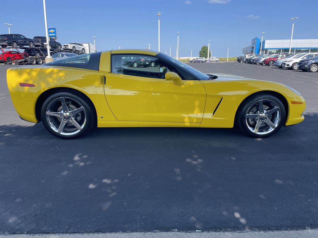 Used 2007 Chevrolet Corvette Coupe w/ Preferred Equipment Group RWD image 6