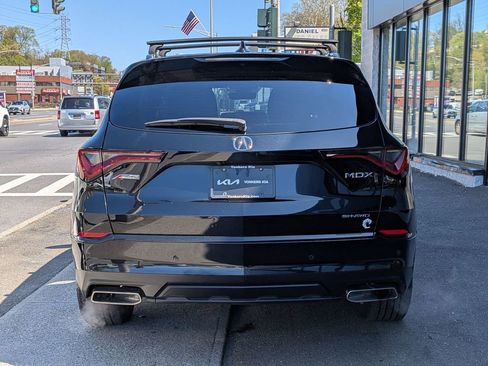 Used 2023 Acura MDX A-Spec image 7
