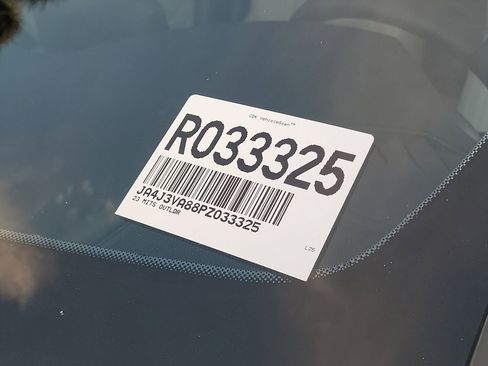 Used 2023 Mitsubishi Outlander SEL image 30