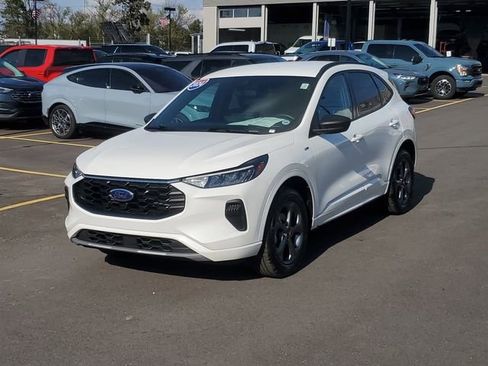 Certified 2024 Ford Escape ST-Line w/ Tech Pack #1 AWD/4WD image 2