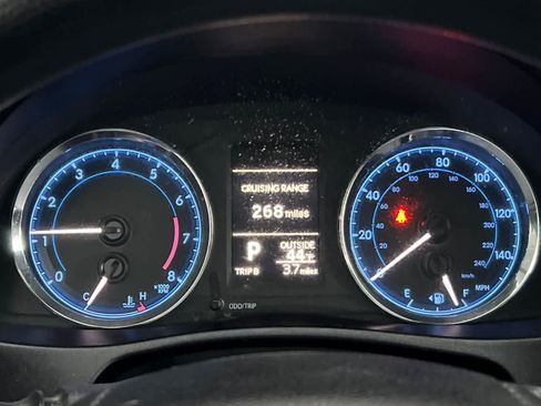 Used 2017 Toyota Corolla LE image 25