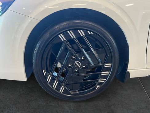 New 2026 Nissan Sentra SR w/ SR Premium Package FWD image 9