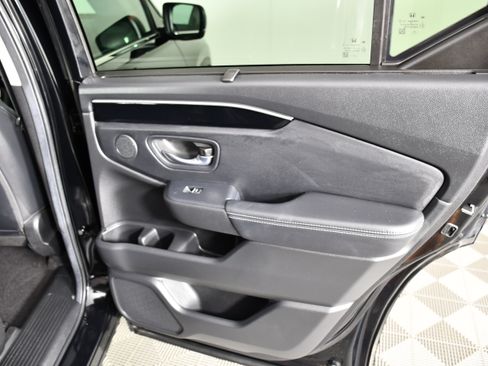 Certified 2025 Honda Pilot EX-L image 43
