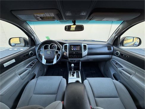 Used 2012 Toyota Tacoma PreRunner w/ TRD Off-Road Pkg image 8