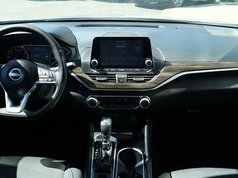 Used 2023 Nissan Altima 2.5 SV image 32