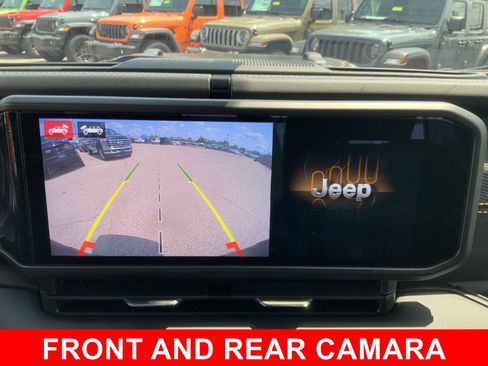Used 2025 Jeep Wrangler Unlimited Rubicon 392 AWD/4WD image 42