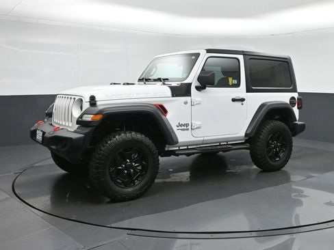 Used 2020 Jeep Wrangler Sport image 3