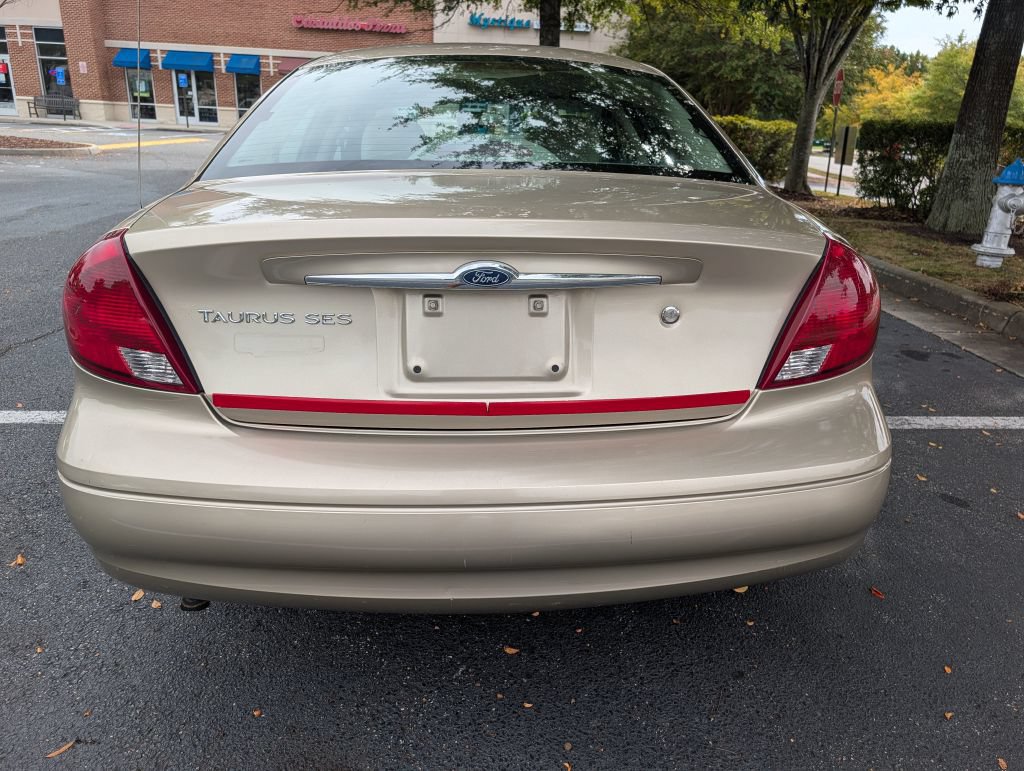 Used 2001 Ford Taurus SES FWD image 4